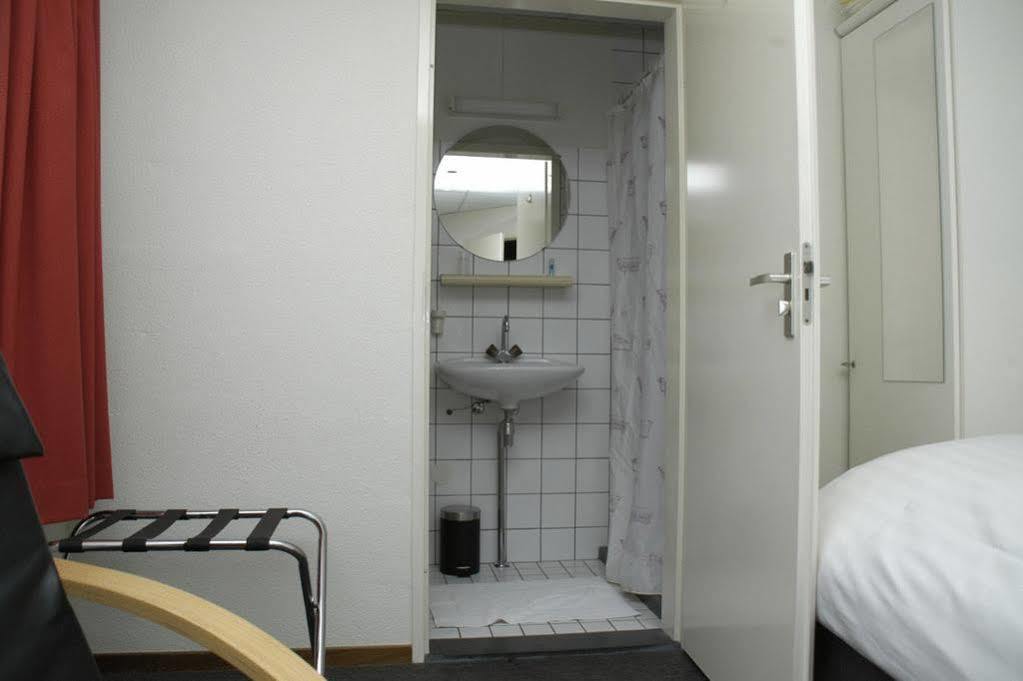 特里尼特酒店 泰尔讷曾 外观 照片